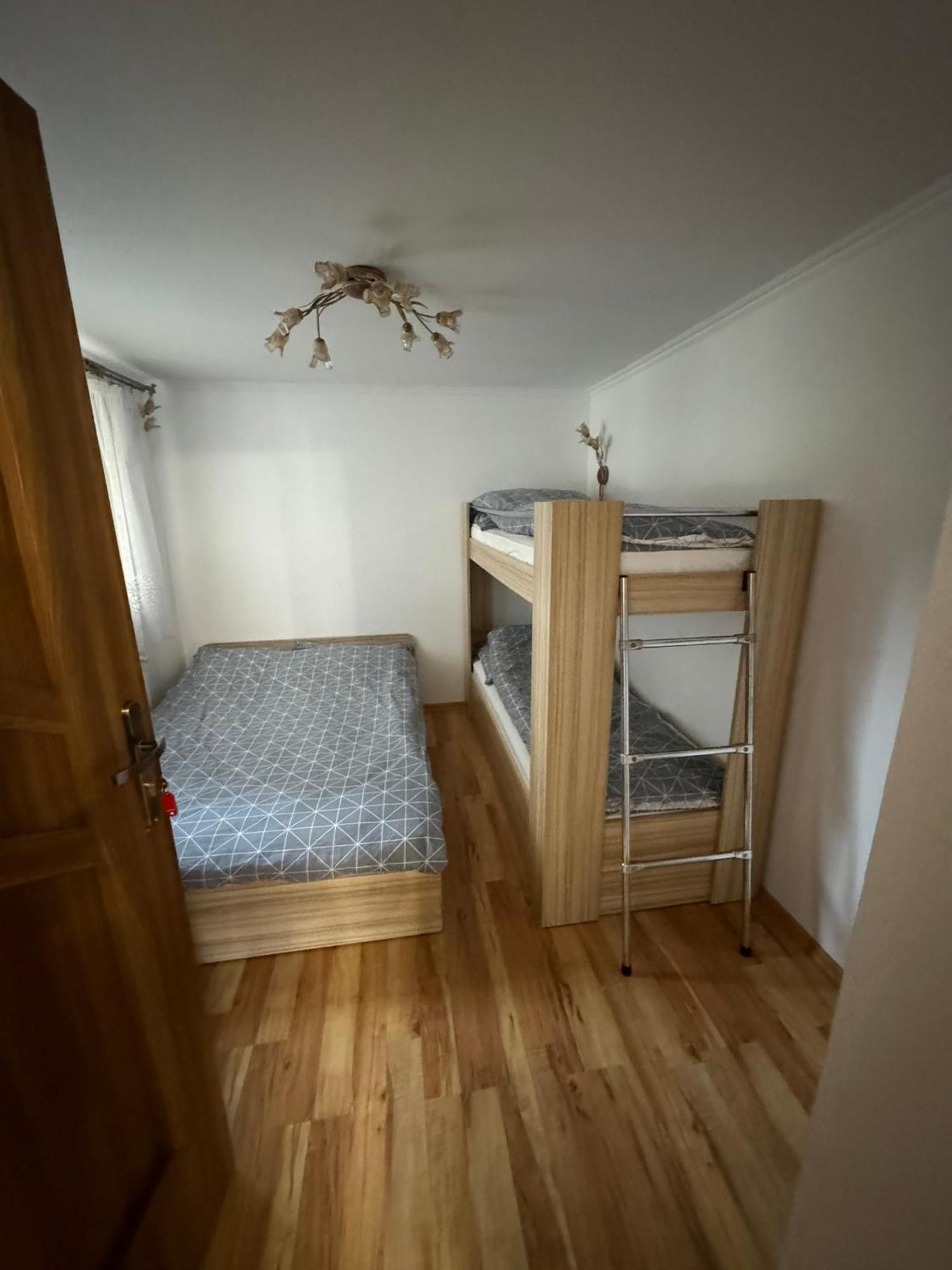 Domek Pod Miastem Apartment แชมิตช์ ภายนอก รูปภาพ
