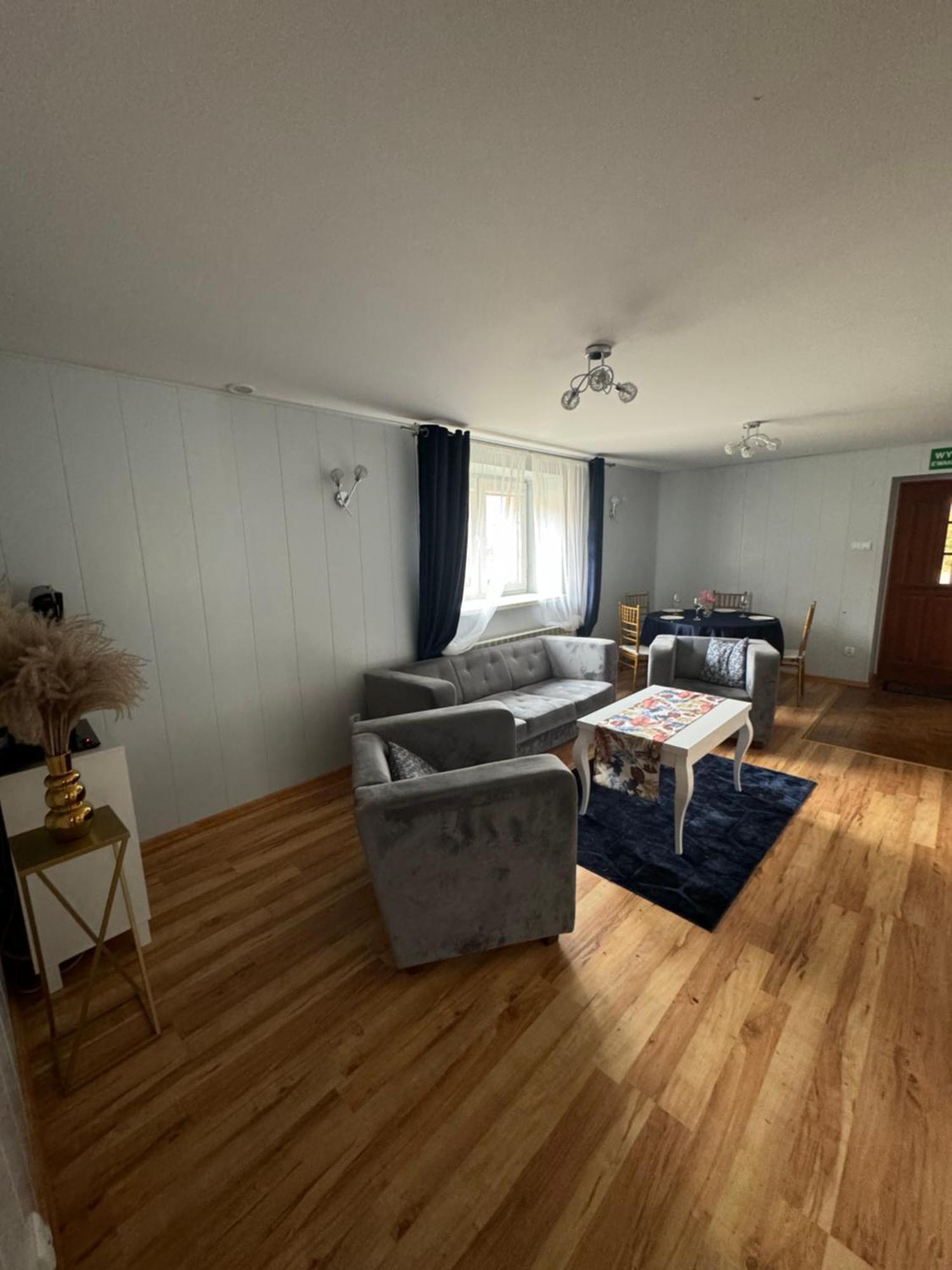 Domek Pod Miastem Apartment แชมิตช์ ภายนอก รูปภาพ